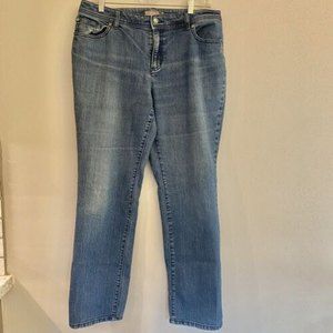 Chicos‎ Denim Blue Jeans Women's Size 1 Short Light Wash Embroidered Pockets